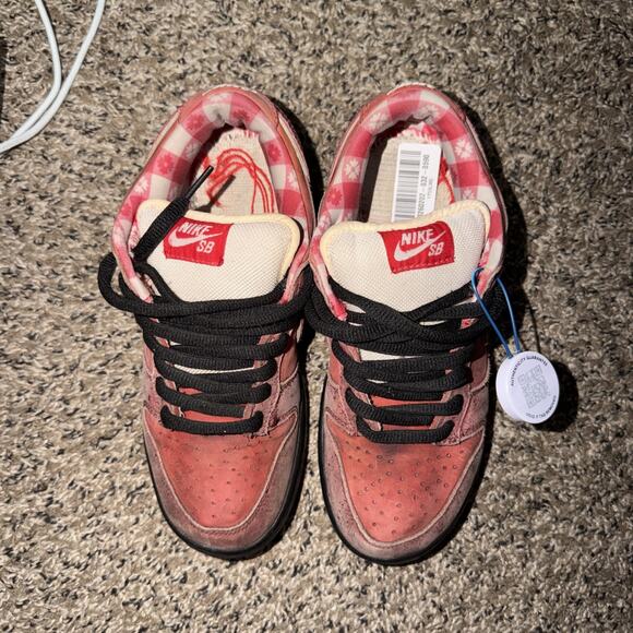 nike sb dunk low red lobster mens size 7 main image 6